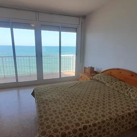 Oceanfront - Your Paradise Holiday home
